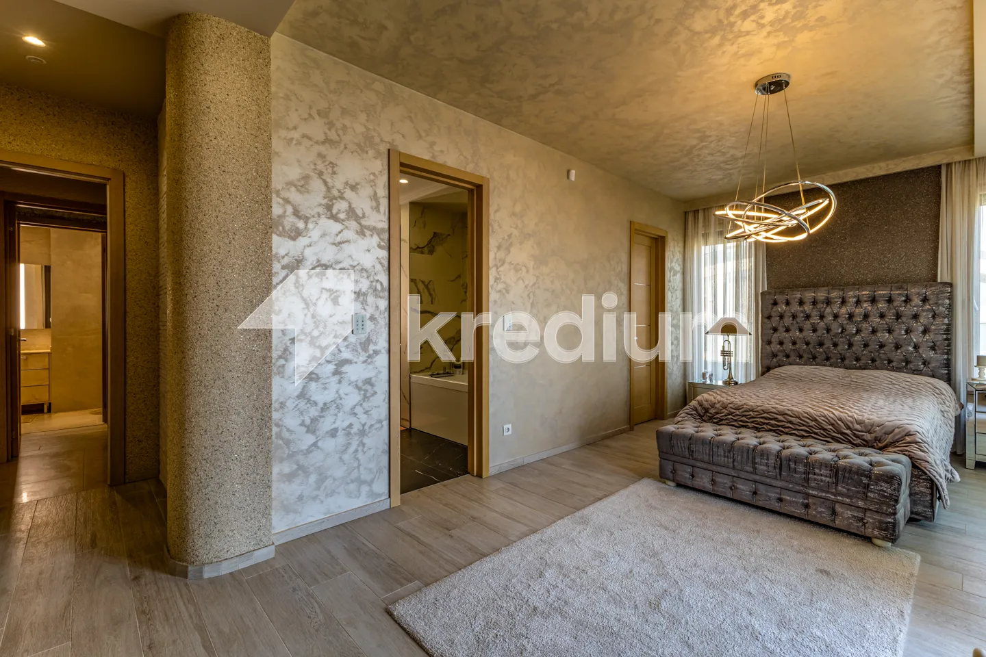 Lux Penthouse u blizini Belog Dvora